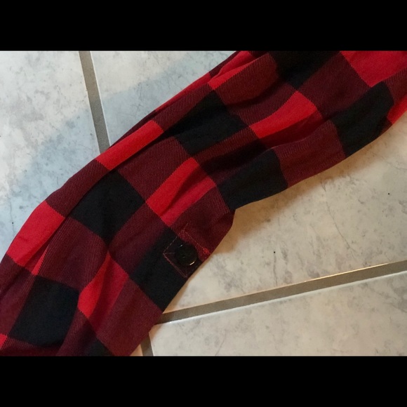 Black and red plaid dress - Picture 3 of 3